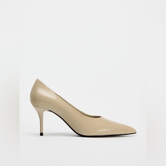 NWT. Zara Beige Leather Stiletto Heels. Size 6,5. - Picture 1 of 8
